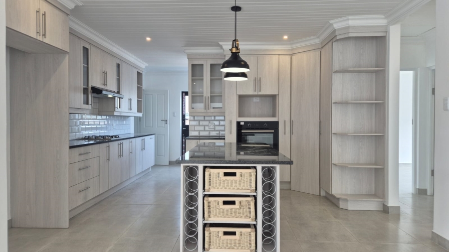 3 Bedroom Property for Sale in Stilbaai Wes Western Cape